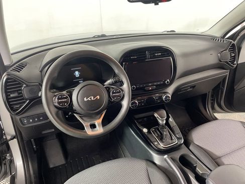 Used 2023 Kia Soul S FWD image 8