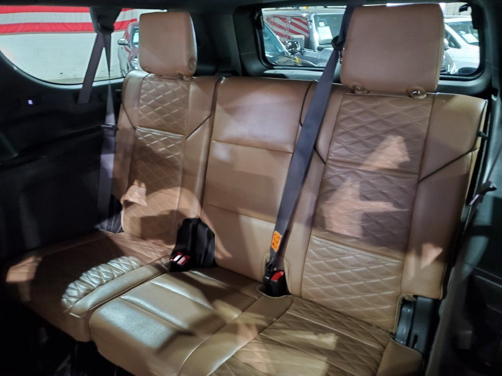 Used 2022 Cadillac Escalade ESV Premium Luxury AWD/4WD image 25