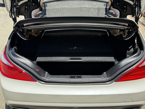 Used 2013 Mercedes-Benz SL 550 image 17