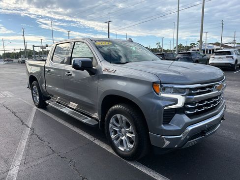 Used 2024 Chevrolet Silverado 1500 LTZ AWD/4WD image 7