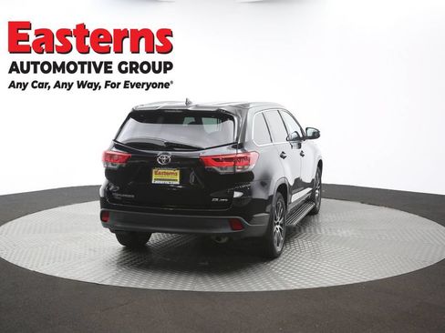 Used 2018 Toyota Highlander SE AWD/4WD image 40