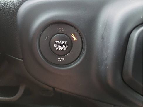 Used 2018 Jeep Wrangler Unlimited Sport S AWD/4WD image 21