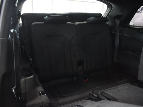 Certified 2025 Audi Q7 3.0T Premium w/ Convenience Package image 29