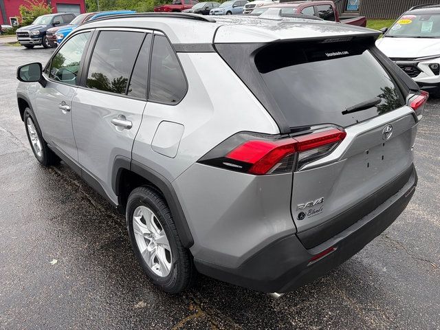 Used 2019 Toyota RAV4 XLE FWD image 8