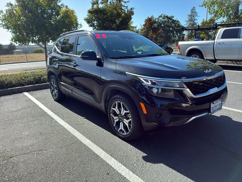 Used 2023 Kia Seltos EX AWD/4WD image 10