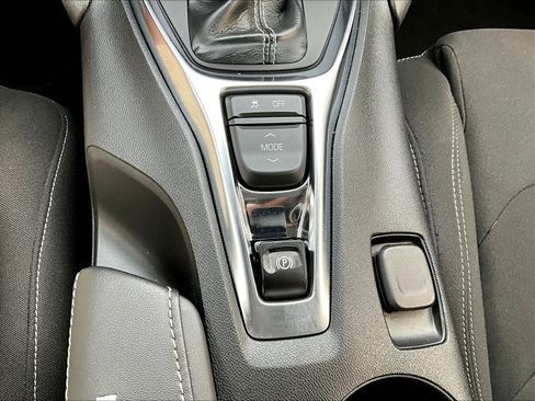 Used 2021 Chevrolet Camaro LT RWD image 33