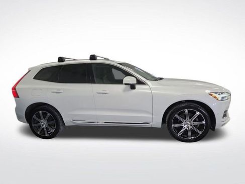 Used 2018 Volvo XC60 T5 Inscription w/ Luxury Seat Package image 2