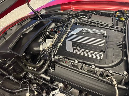 Used 2015 Chevrolet Corvette Z06 w/ 3LZ Preferred Equipment Group RWD image 23