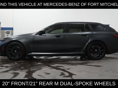 Used 2025 BMW M5 Touring image 4