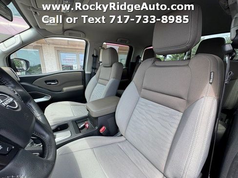 Used 2023 Nissan Frontier SV w/ SV Convenience Package AWD/4WD image 34
