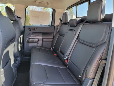 New 2025 Ford Maverick Lariat w/ Black Appearance Package image 20