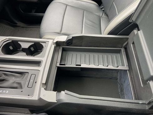 Used 2018 Ford F150 Raptor w/ Equipment Group 802A Luxury AWD/4WD image 32