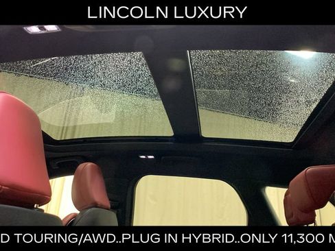 Used 2025 Lincoln Corsair Grand Touring w/ Towing Package AWD/4WD image 23
