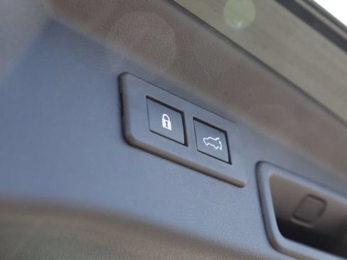 Certified 2026 Subaru Outback Touring AWD/4WD image 4