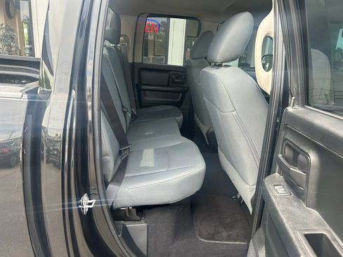 Used 2018 RAM 1500 Express AWD/4WD image 18