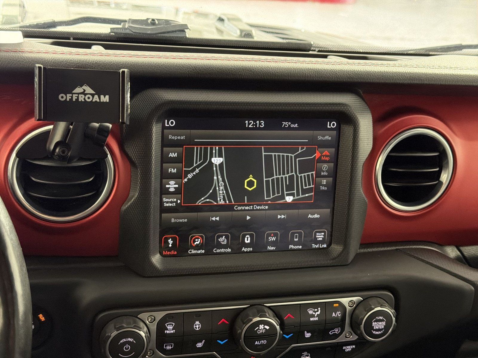 Used 2021 Jeep Gladiator Rubicon AWD/4WD image 18