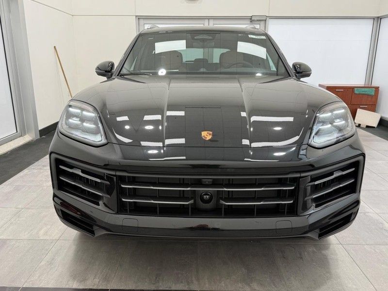 Used 2026 Porsche Cayenne E-Hybrid AWD/4WD image 11
