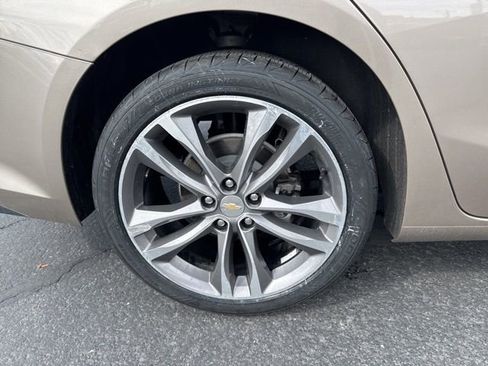 Used 2024 Chevrolet Malibu LT FWD image 9