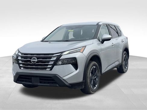 Certified 2025 Nissan Rogue SV AWD/4WD image 2
