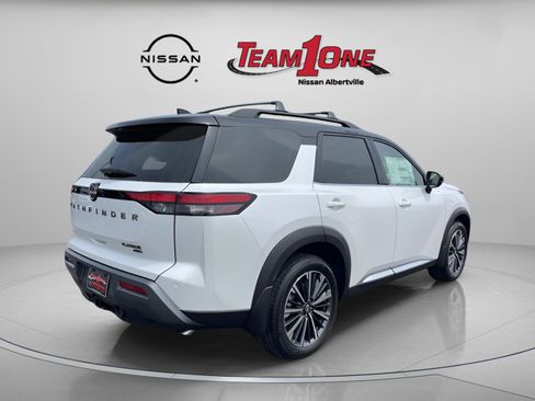 New 2026 Nissan Pathfinder Platinum AWD/4WD image 8