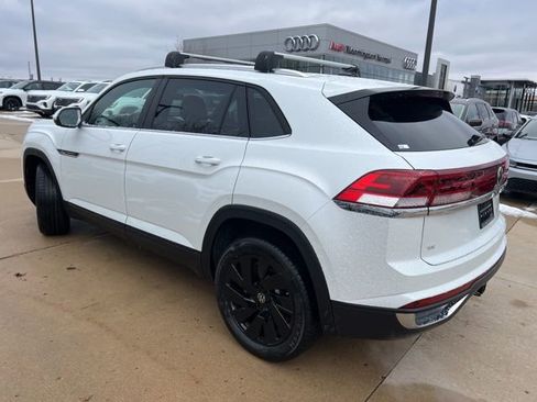 New 2026 Volkswagen Atlas Cross Sport SE AWD/4WD image 4