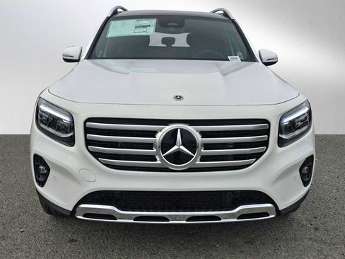 Used 2026 Mercedes-Benz GLB 250 4MATIC image 9