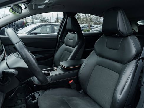 Certified 2023 Nissan Ariya AWD image 21