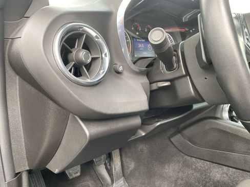 Used 2021 Chevrolet Camaro LT w/ Technology Package image 17