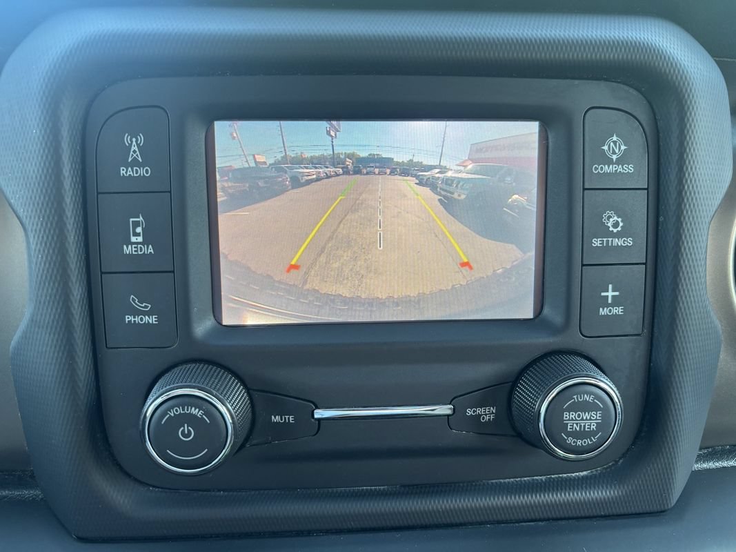 Used 2020 Jeep Wrangler Sport AWD/4WD image 19