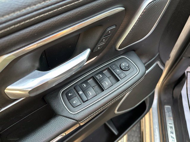 Used 2022 RAM 1500 Laramie AWD/4WD image 18