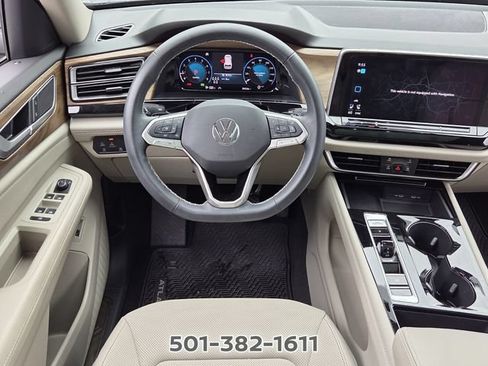 Used 2024 Volkswagen Atlas SE FWD image 12