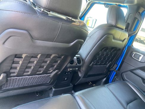 Used 2022 Jeep Wrangler Unlimited Rubicon 4xe w/ Cold Weather Group image 10