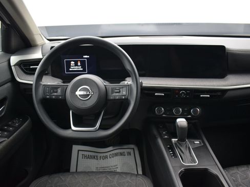 Used 2025 Nissan Kicks SV w/ Illumination Package FWD image 15