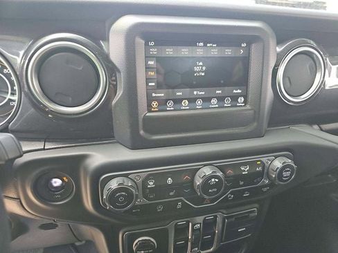 Used 2021 Jeep Wrangler Unlimited Sahara AWD/4WD image 14
