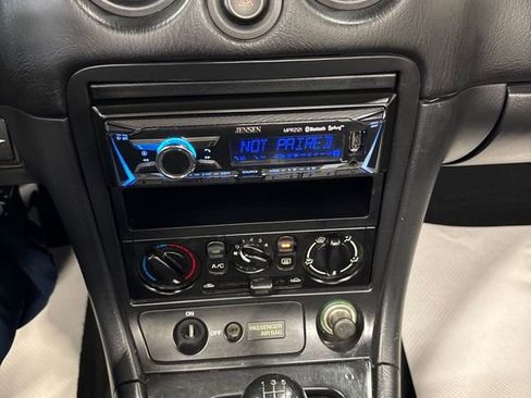 Used 2000 MAZDA MX-5 Miata image 36