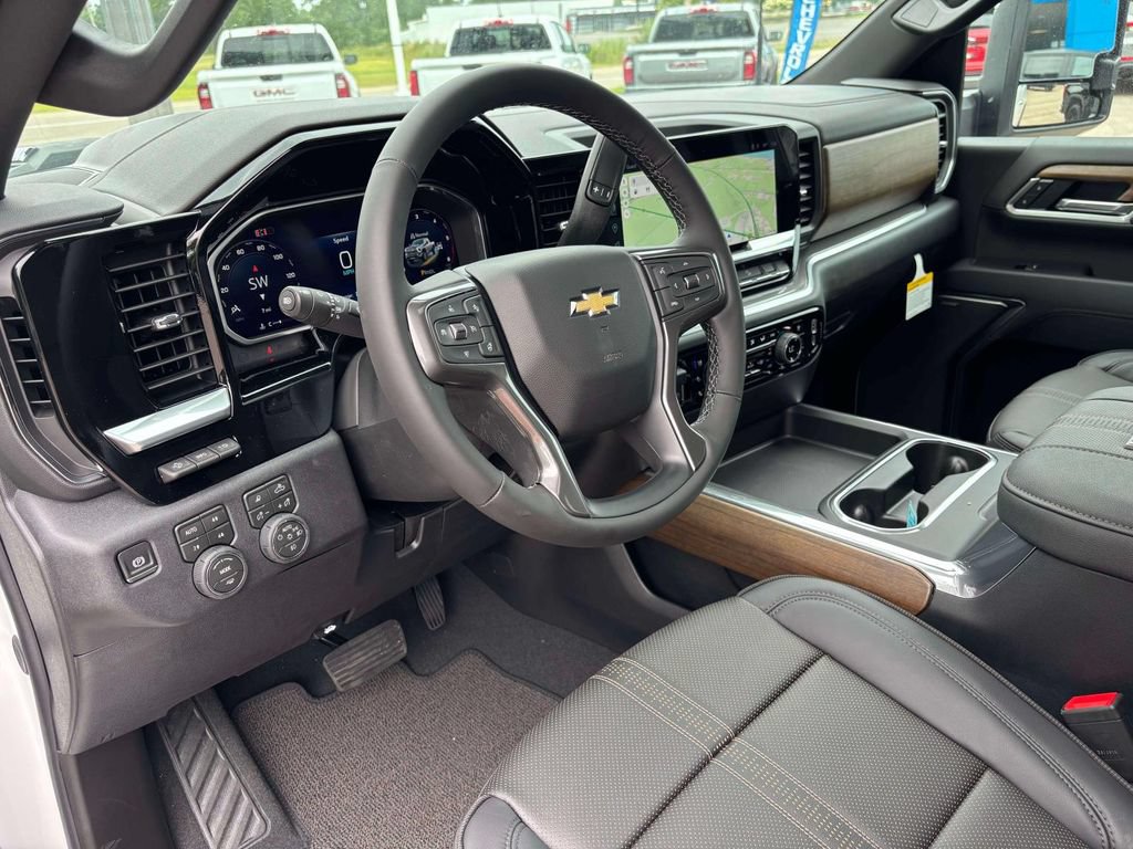 New 2026 Chevrolet Silverado 2500 High Country w/ High Country Premium Package AWD/4WD image 9