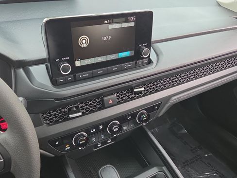 Used 2023 Honda Accord EX image 26