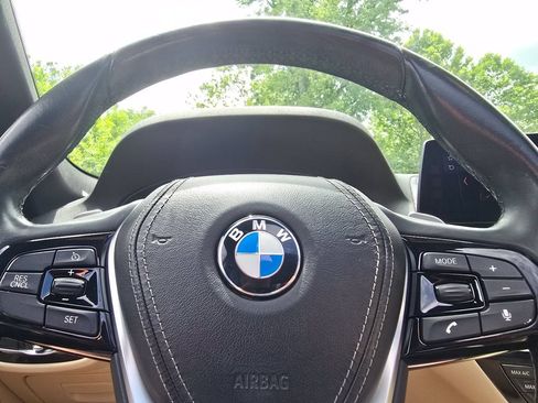Used 2017 BMW 530i xDrive AWD/4WD image 25