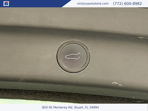 Used 2022 Tesla Model Y Long Range AWD/4WD image 22