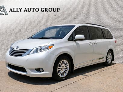 Used 2017 Toyota Sienna XLE
