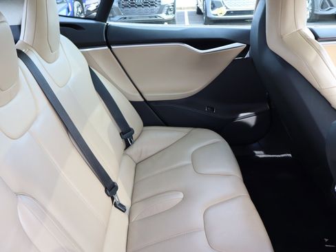 Used 2016 Tesla Model S 70D image 14