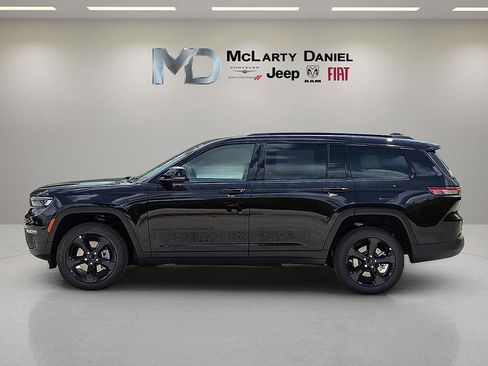 New 2025 Jeep Grand Cherokee L Limited w/ Luxury Tech Group II AWD/4WD image 3