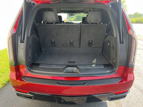 Used 2024 Cadillac Escalade Sport image 21