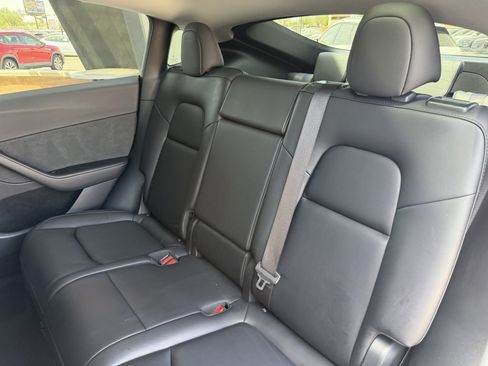 Used 2023 Tesla Model Y Long Range AWD/4WD image 38