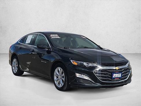 Used 2025 Chevrolet Malibu LT image 3