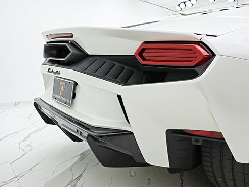Used 2026 Lamborghini Temerario AWD/4WD image 16