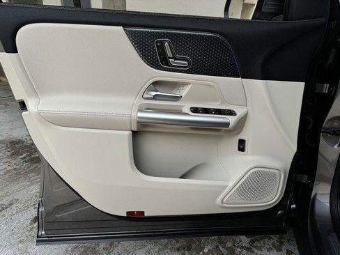 New 2025 Mercedes-Benz GLA 250 image 18