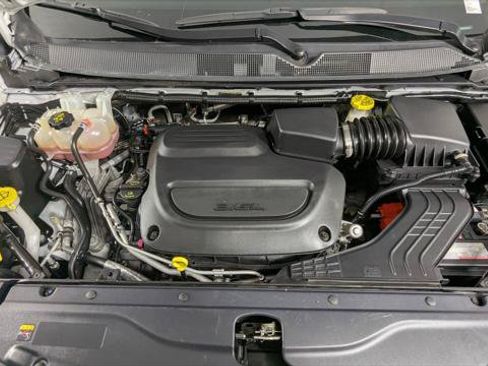 Used 2023 Chrysler Voyager LX FWD image 24