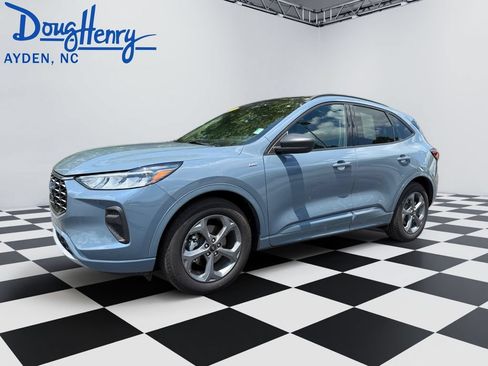 Used 2024 Ford Escape ST-Line w/ Tech Pack #1 FWD image 1