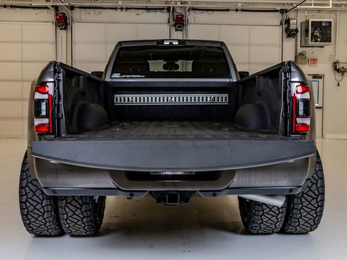 Used 2024 RAM 3500 Lone Star w/ Night Edition image 9